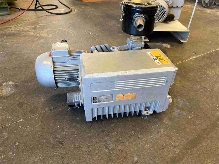 Used BUSCH RC0100 E 502 Vacuum Pumps California US | MachineryMax #1390417