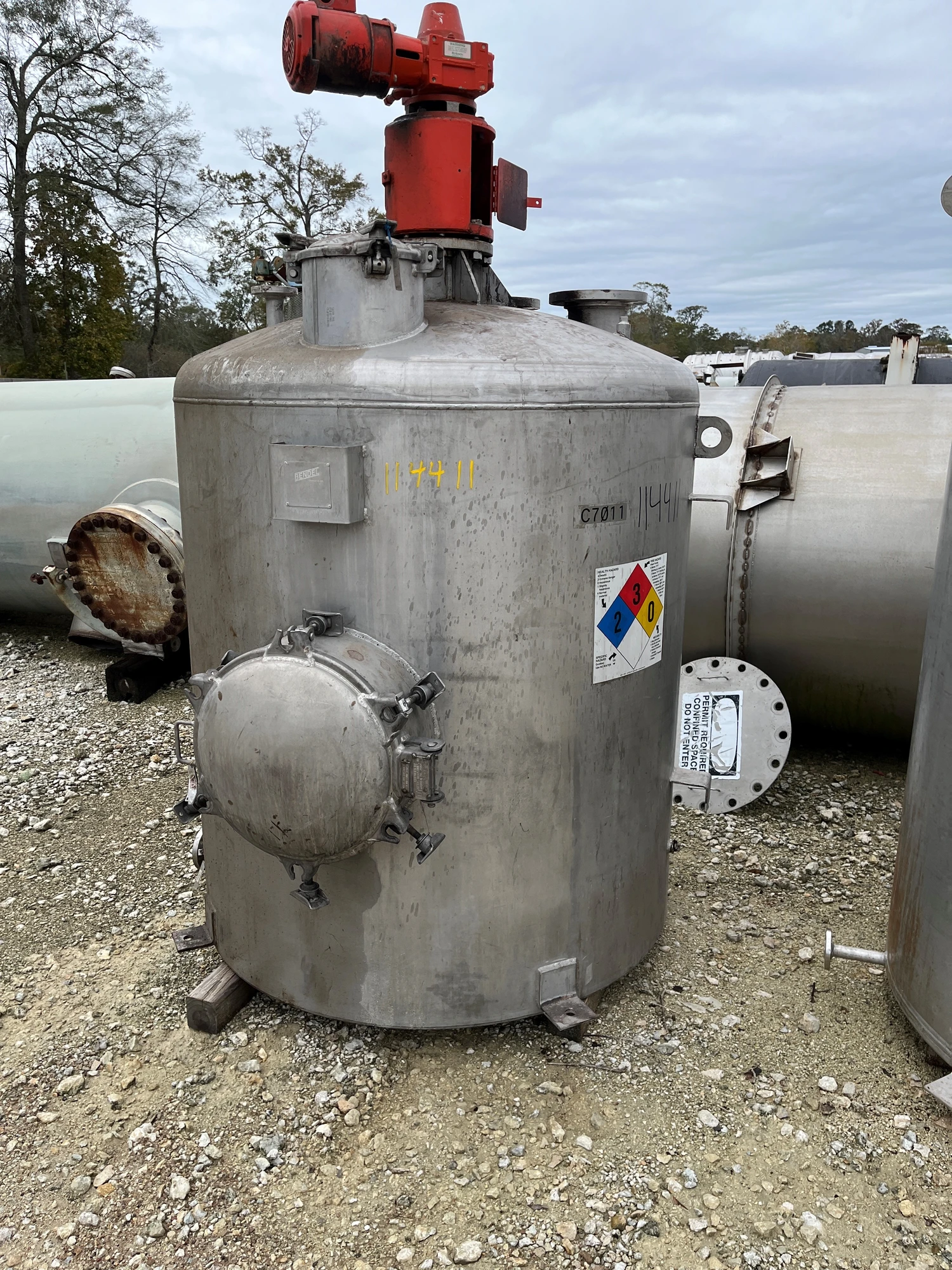 USED 2005 BENDEL 600 GALLON