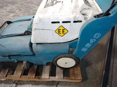 USED TENNANT 3640