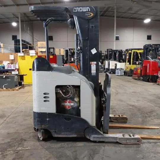 USED 2016 CROWN RR5725-45