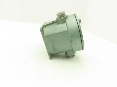 ITT  General Controls 104772EA3 Auxiliary Switch 22A 125/250VAC