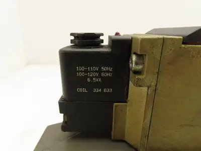 ROSS W6576A3401 Pneumatic Solenoid Spool Valves W/Base 2 Position 120V Coil