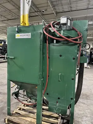 USED ABRASIVE BLAST SYSTEMS SAND BLAST CABINET
