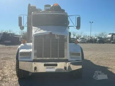 2014 KENWORTH T800 Industrial Vacuum Trucks | Crossford Machinery Group (10)