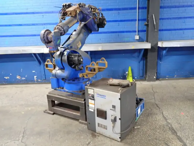 Used 2016 YASKAWA ELECTRIC / MOTOMAN YRMS165/MH180A00 Robots Ohio US | HGR 24 #729461