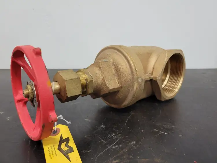 Used MILWAUKEE 105 Valves/Fittings British Columbia CA | Lenmark #258417