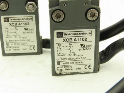Telemecanique XCB A1102 Plunger Limit Switch 1.5A  Lot of 2