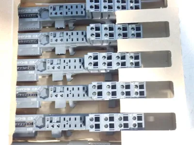 New | in-Stock SIEMENS 6ES7 1934CA200AA0 Terminal Blocks | HGR 24 #752944