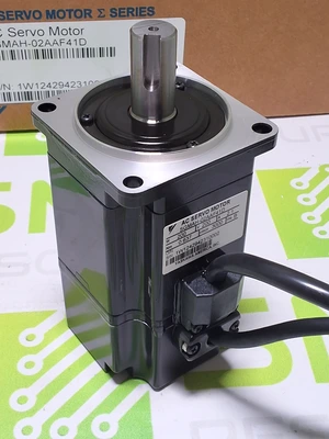 YASKAWA SGMAH-02AAF41D AC SERVO MOTOR 200W 200V 2.1A