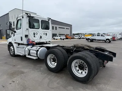 Used 2021 FREIGHTLINER CASCADIA Conventional trucks Minnesota US | Carco Truck & Equipment #1513692