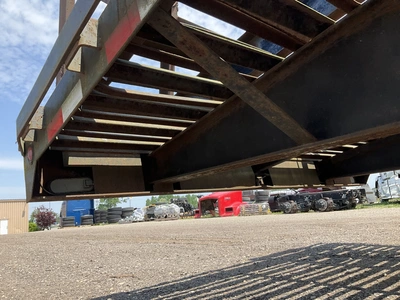 2005 Leland 30’ Tag Trailer
