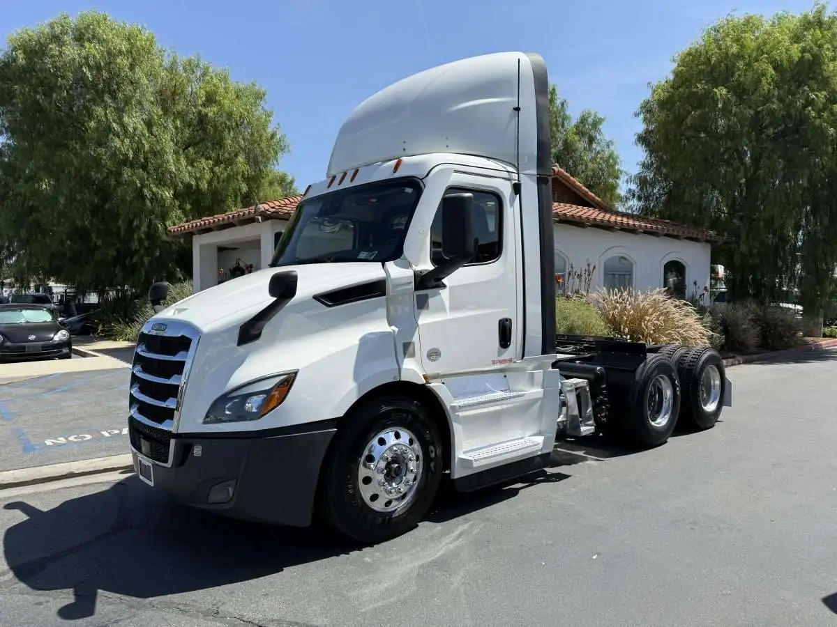 Used FREIGHTLINER T11664ST Conventional trucks California US | Commerce Truck Equipment Sales #1548743