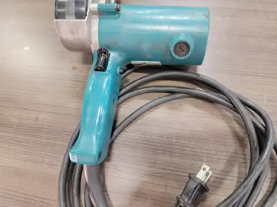 USED MAKITA 9030
