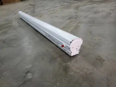 NEW DAY-BRITE FSS470L840-UNV