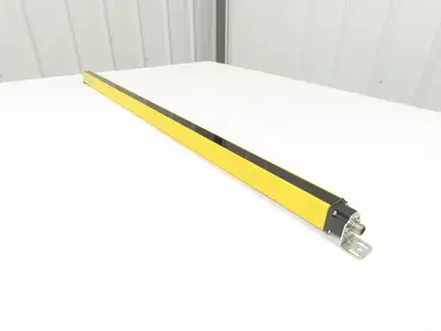 Schmersal SLC440COM-ER-0890-14 Safety Light Curtain Receiver