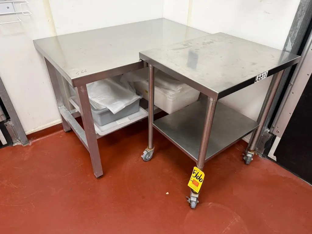 Used _UNKNOWN_ _UNKNOWN_ Preparation Tables Rhode Island US | Federal Equipment Company #1347984