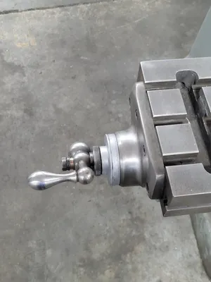 Used BRIDGEPORT Series 1 2 HP Vertical Mills Kentucky US | Machinery Central #1305338