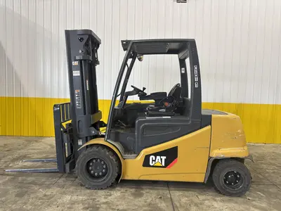 USED CAT 2EP11000