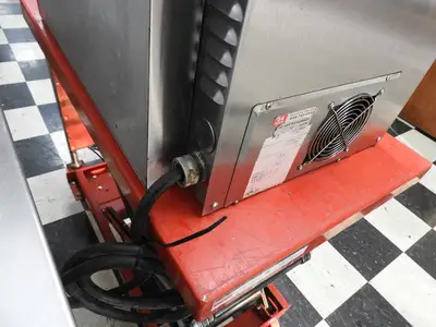 Used APW Wyott Used APW Wyott CMC-24 Countertop Electric Cheese Melter Toaster 208V Salamanders & Cheese Melters Illinois US | Falcon Restaurant Supply #1376457