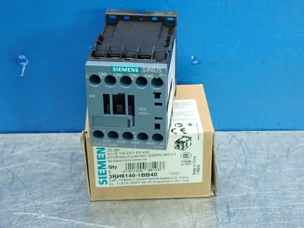 NEW SIEMENS 3RH61401BB40