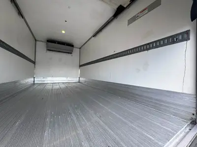 Used 2017 ISUZU NPR XD Reefer Trucks Florida US | Truck and Van Outlet #1509165