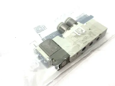 NEW SMC SINGLE SOLENOID VALVE, BODY PORTED, DC