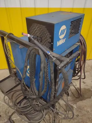 MILLER MODEL #SYNCROWAVE 250 AC/DC WELDER & RADIATOR-1 CHILLER: YOBRO #24819