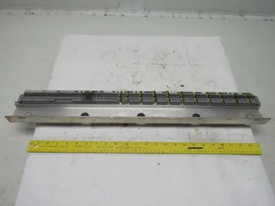 ENTRETEC (90) Gray 5116 Terminal Blocks W/(11) 5116 Grounds lot of 101