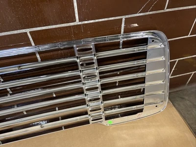 New *OEM*Freightliner M2 17-14787-001 Grille Panel Chrome M2.04 Fast Shipping!