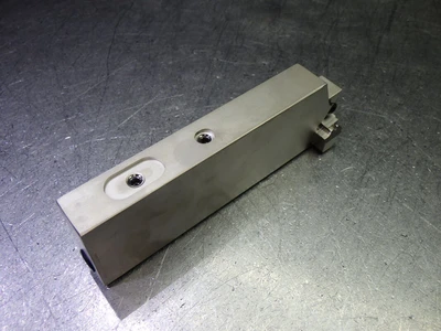 Kyocera 93 Deg Coolant Thru Lathe Tool Holder 1.37"x.621" Shank SDJCR112.5-3-F15JCTM (LOC310)