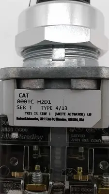 USED ALLEN-BRADLEY ALLEN-BRADLEY 30M SELECTOR SWITCH 800T PB 800TC-H2D1
