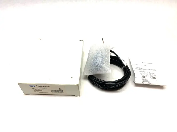 New | in-Stock EATON CUTLER-HAMMER OPCON 70-SERIES PHOTOELECTRIC LEGACY SENSOR Photoelectric Sensors | Maverick Industrial Sales #1104062
