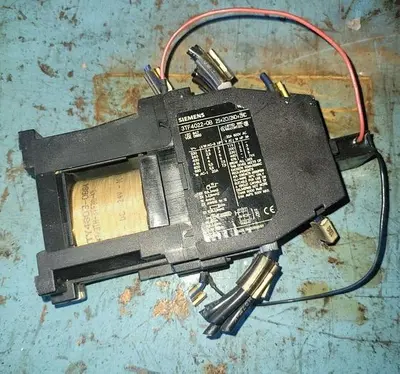USED SIEMENS 3TF4022-0B 3TF022 2S+20/2N0+2NC