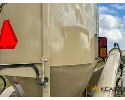 Used EXCEED _UNKNOWN_ Grinder Mixer Iowa US | Keast Enterprises #1360172