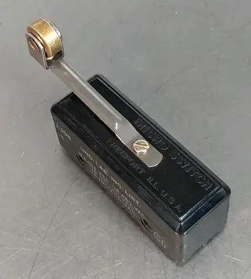 Honeywell BZ-RL2 Snap Action Switch loc4D24/2