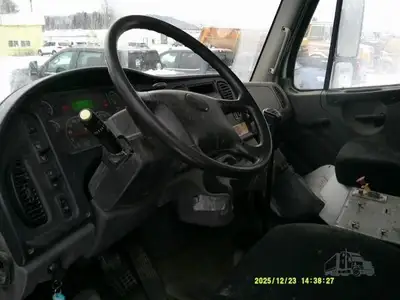Used 2019 FREIGHTLINER BUSINESS CLASS M2 106 Reefer Trucks New York US | Beck Equipment #1509306