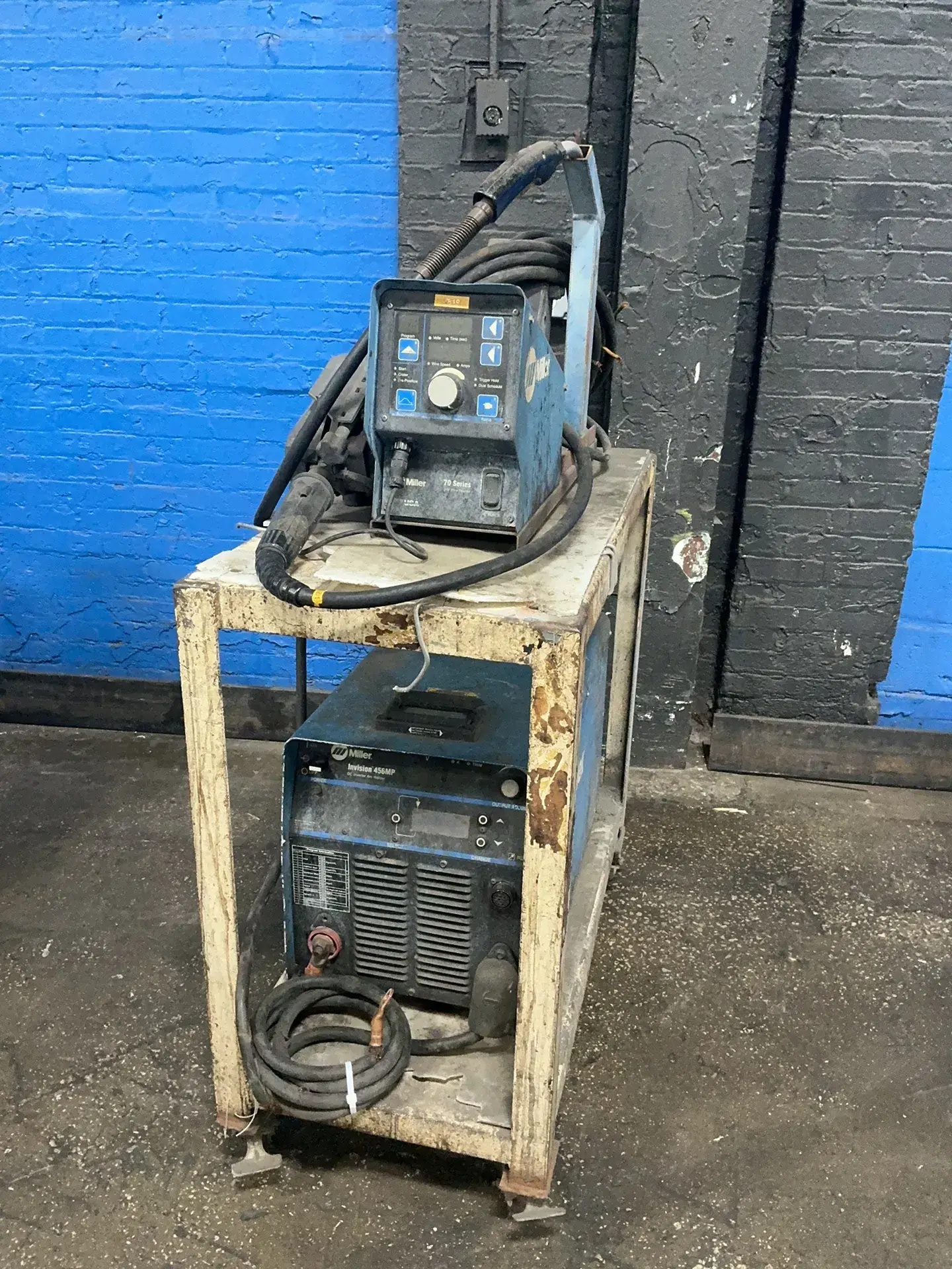 USED MILLER INVISION 456MP