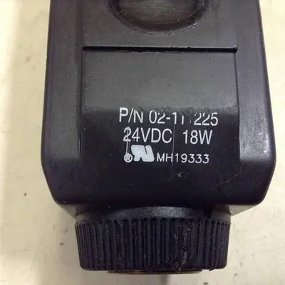 USED VICKERS DG4V-3-6C-M-U-HL7-60-EN594