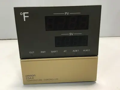 USED OMRON E5AX