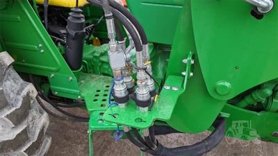 USED 2013 JOHN DEERE 5055E