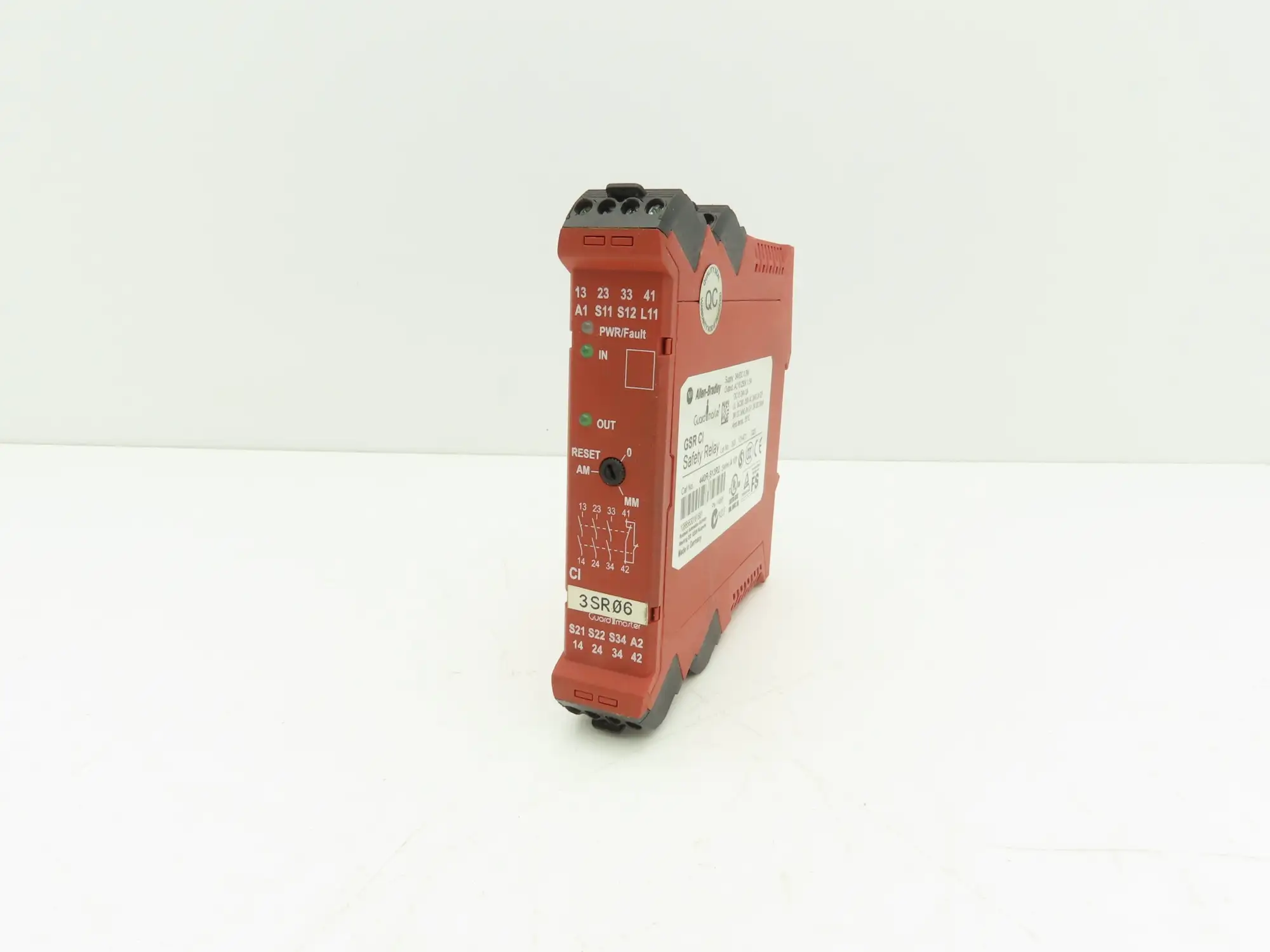 Allen Bradley 440R-S13R2 Guardmaster Multi-Function Safety Module Ser A 101