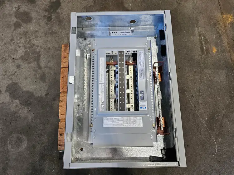 Used EATON CUTLER-HAMMER EZB2030RC Switchgears British Columbia CA | Lenmark #835631