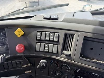 Used 2020 VOLVO VNL Conventional trucks Indiana US | Miedema Asset Management Group #1414624