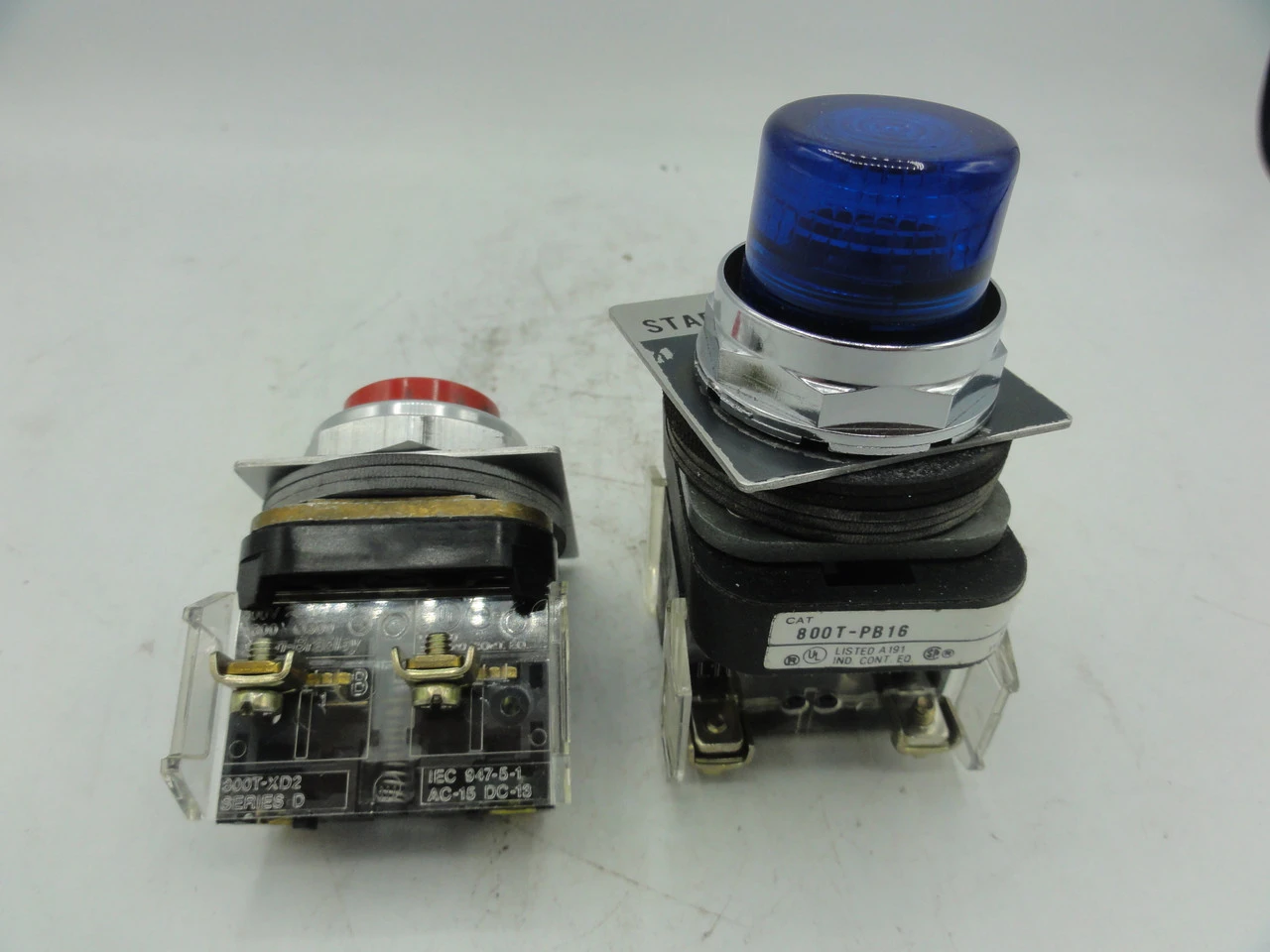 USED ALLEN BRADLEY 800T-PB16, 800T-XD2
