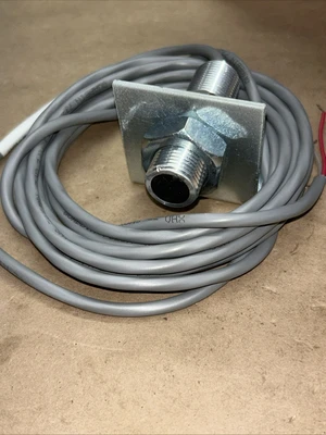 NEW Hubbell SPJ25140-A