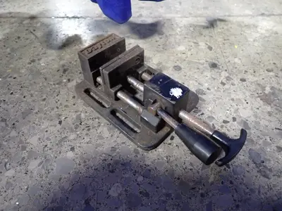Dayton 3" 3" Vise