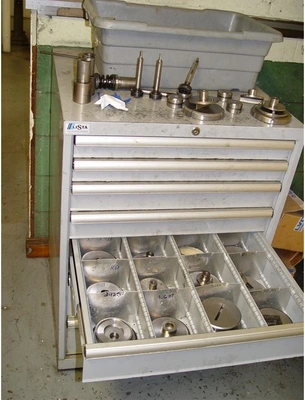 USED 1992 STRIPPIT FABRI-CENTER