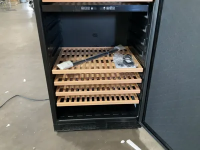 Used VINOTEMP EL-300GFEBRR Bottle Coolers Michigan US | Miedema Asset Management Group #1437308