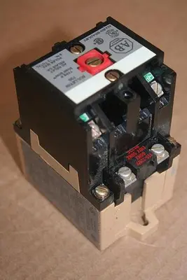 USED ALLEN BRADLEY 700-P200A1 SER B