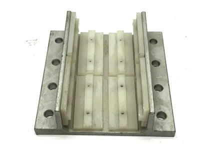 6724 | 80/20  Double Flange Long Standard Linear Bearing 4 Slot Mount - Used